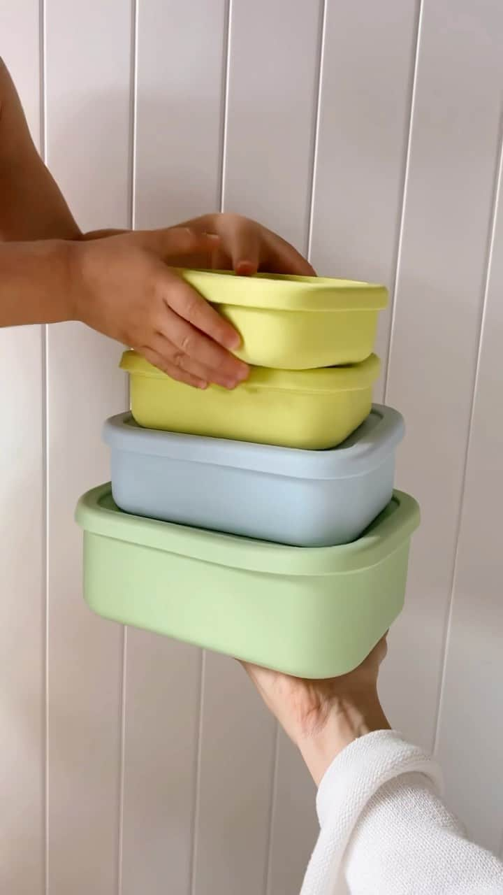 エリー・バレンのインスタグラム：「Shop our silicone container range while our sale is on, save 30% with code ELLIE30 - hurry ends midnight tonight! @thewholesomestore」