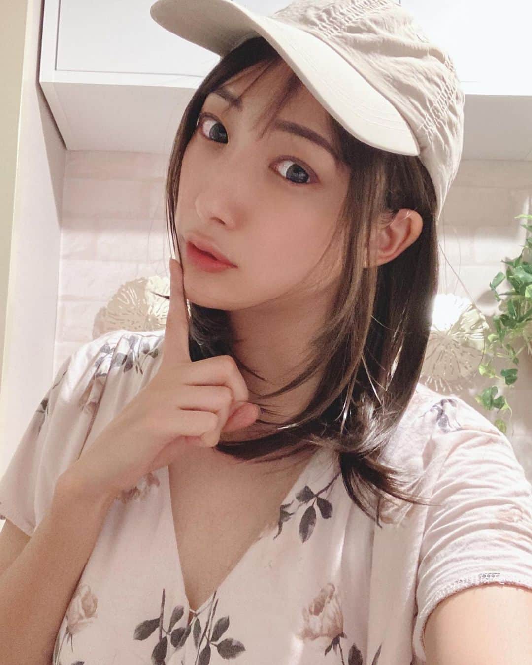 佐竹ななのインスタグラム：「スッピンだけど買ったウィッグが可愛すぎて載せちゃう♡  #ウィッグ　#shein」