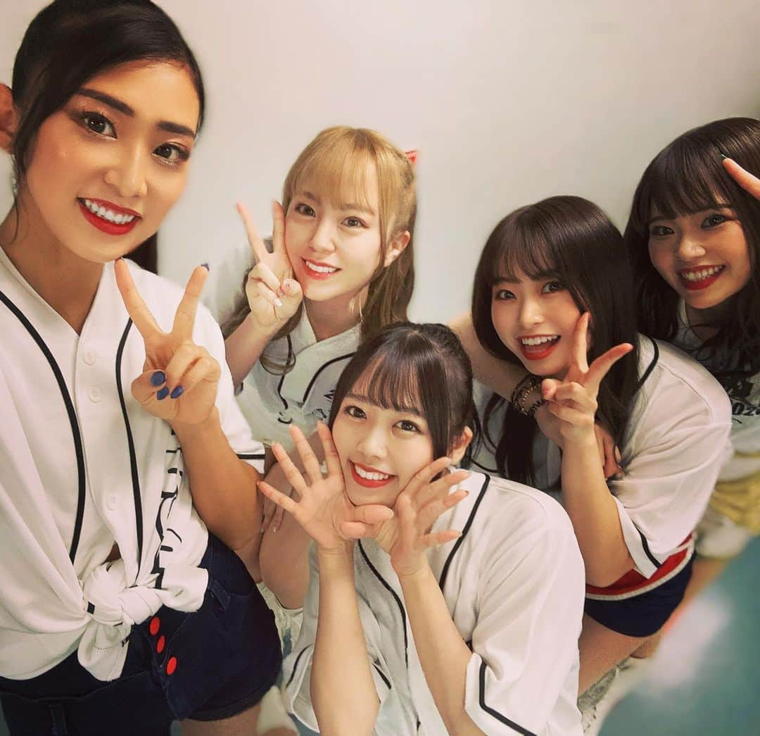 INAさんのインスタグラム写真 - (INAInstagram)「2019年同期。エモすぎ🤝🏻  . . . . . #オリックス #BsGirls #BsGirls10th💎 #Bs2023 #baseball #プロ野球  #ina_355 #orix #buffaloes #オリ姫 #野球好きな人と繋がりたい #野球好き #野球女子 #パリーグ」8月20日 10時01分 - ina_bsgirls_355