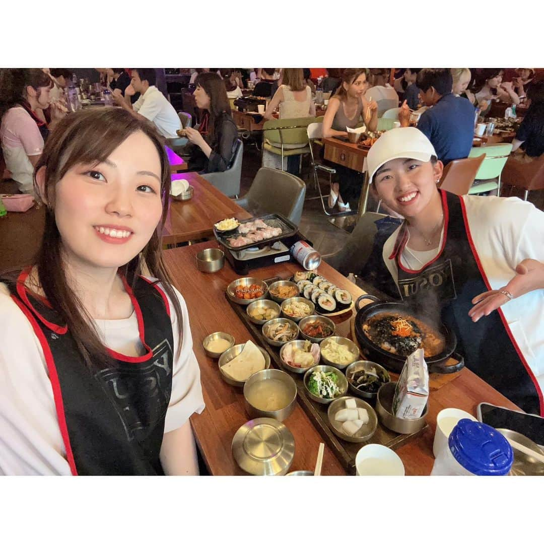 竹山佳林さんのインスタグラム写真 - (竹山佳林Instagram)「1泊2日で夏休み🌻 親友とオタ活してきました🤓  行きの新幹線トラブルから始まり、最後まで立ちっぱなし歩きっぱなしの2日間でした。休みなのにトレーニングした気分。おそらく痩せた😏 携帯の充電が全く足りないほど写真撮りまくって、はしゃいで、満喫しました🙌✨  #私の夏休み #休暇 #東京旅  #ハリーポッタースタジオツアー #seventeen #セブチ #オタ活 #推し活  #推しに会えて幸せでした  #セブチの推しは #ジョンハン #でもこれから #ミンギュ #も推します #トレカ事件 #ランダムにハマる #私たち  #充電完了 #頑張ります」8月20日 10時08分 - karin.takeyama