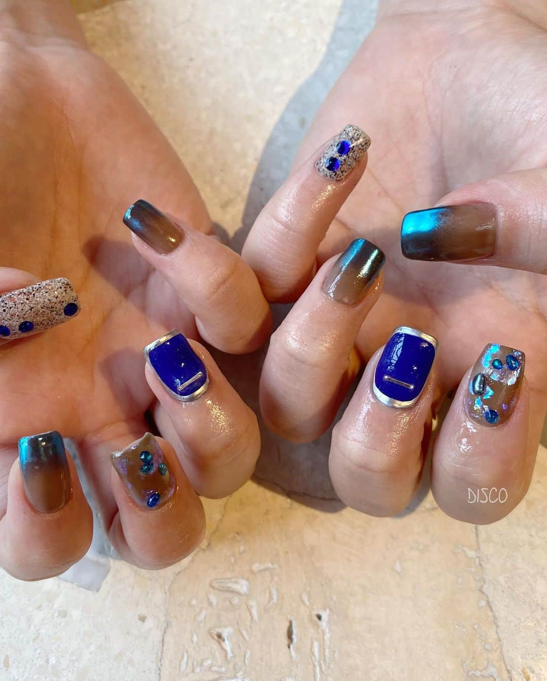 金子渚さんのインスタグラム写真 - (金子渚Instagram)「🦕🧿🤸🏼‍♂️🛝📉🦋  Nail by @nagisakaneko (90min) @disco_tokyo #disconail」8月20日 10時18分 - nagisakaneko