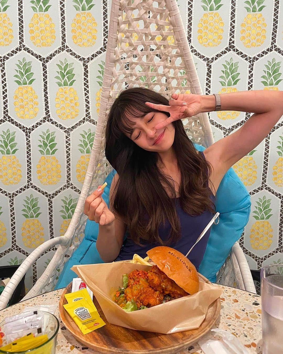 想乃さんのインスタグラム写真 - (想乃Instagram)「🍔🌶🧀🍍🌺🌴🥥」8月20日 10時41分 - sonoduly