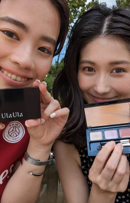 シンシア・ガーデンのインスタグラム：「UlaUla×sincere garden　メイクLIVE💄 ご視聴ありがとうございました💓  コスメ探し中の方やファンデ難民の方にも お試しいただきやすいように 25日（金）まで送料無料クーポンを発行していただきました🧡  ・「クレコスハウス」で検索 ↓ 【公式】CRECOS HOUSEのトップページ上部のアナウンスバー sincere × UlaUla Insta LIVEをタップ ↓ カート追加後の決済時、クーポンコード入力欄に【sincere】と入力いただくと送料無料になります😊🧡  天然由来、安心の成分配合でありながら、 キュンとする可愛さ、実用さもあるUlaUlaコスメ、この機会にぜひチェックしてみて下さい💞  #sinceregarden　#シンシアガーデン　#UlaUla #ウラウラ　#メイクライブ　#ライフスタイルメディスン　#lifestylemedicine」