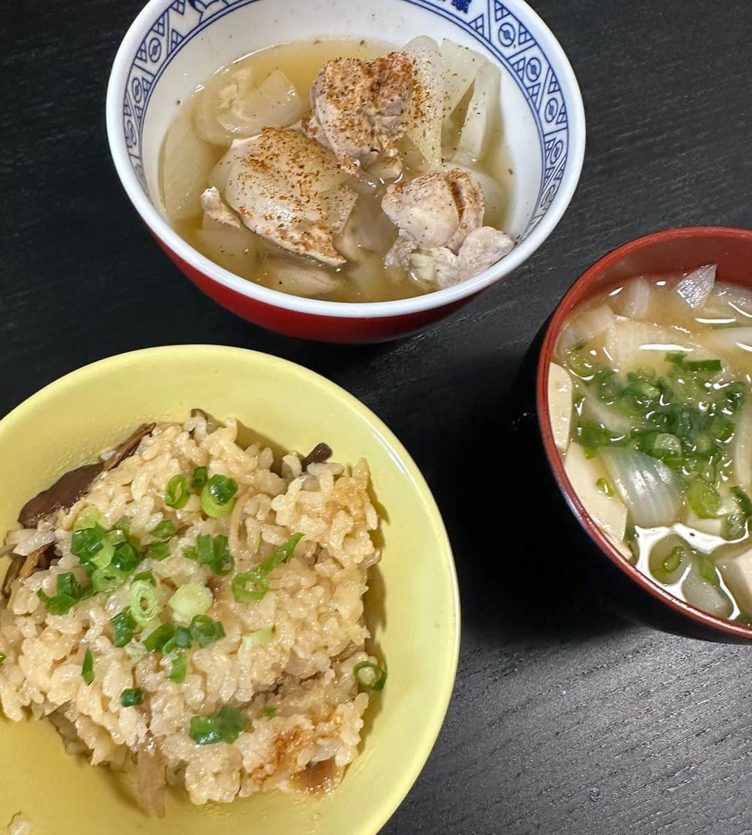 安元洋貴のインスタグラム：「冷蔵庫余り物飯なんてこんなもんだよ」