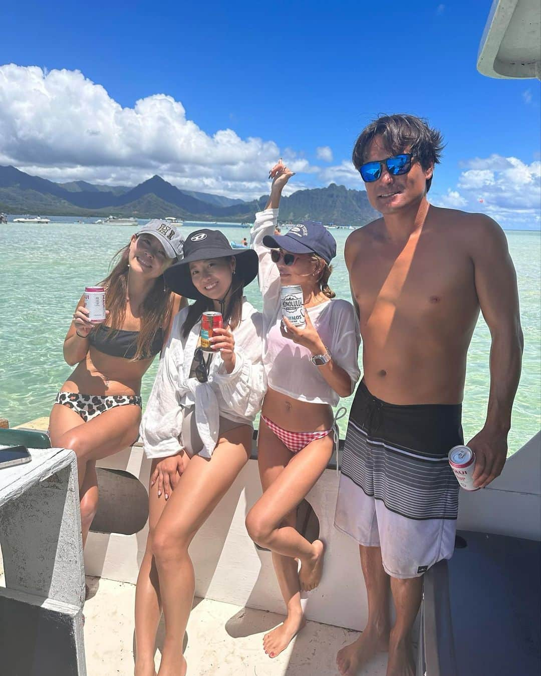 ✷kana✷さんのインスタグラム写真 - (✷kana✷Instagram)「📍KANEOHE BAY SANDBAR さいっっこーのロケーションでした！ 船の上でBBQなんて贅沢すぎ♡  #kaneohebay#kaneohesandbar#sandbar #hawaiilife#bikini#alexiastam#crews#alexiastammermaids#bbq#カネオヘサンドバー#アリシアスタン#ハワイライフ#ベイクルーズ#天国の海#サンドバーツアー」8月20日 12時19分 - xxkana513xx