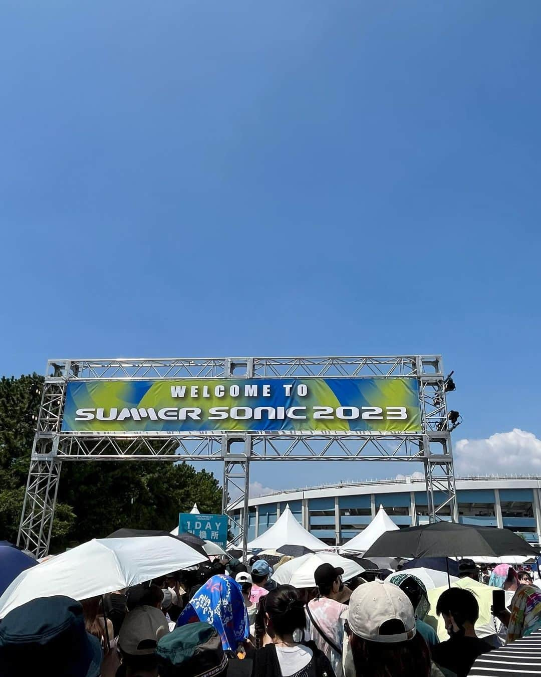 木庭弥生さんのインスタグラム写真 - (木庭弥生Instagram)「SUMMER SONIC 2023☀️  大好きなHONNEを近くで見た🥰 最高だったな！  暑くてたのしい１日！😛  #summersonic  #summersonic2023  #サマソニ」8月20日 13時37分 - yayoikoba