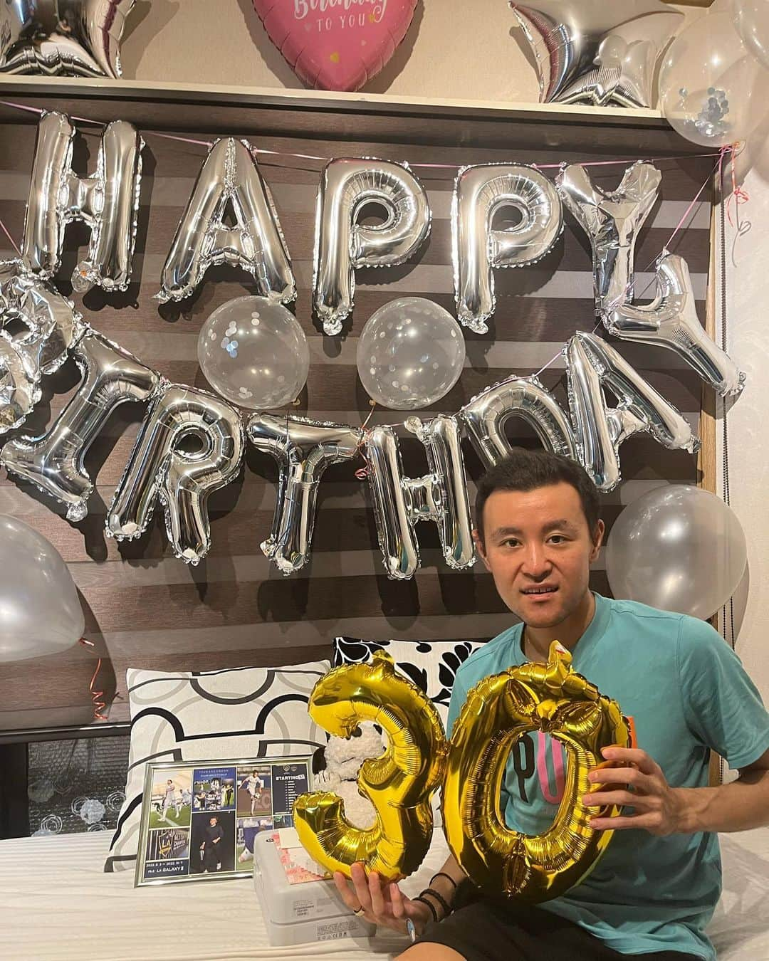 遠藤翼さんのインスタグラム写真 - (遠藤翼Instagram)「. Thank you for the birthday messages… First time spending my birthday at home since 11 years old 😮 I will continue to give you guys my update 💪 Your support has been incredible and I am grateful for that ❤️ ————————— #OnAvance #30 #Birthday」8月20日 23時04分 - tsubasa_endoh