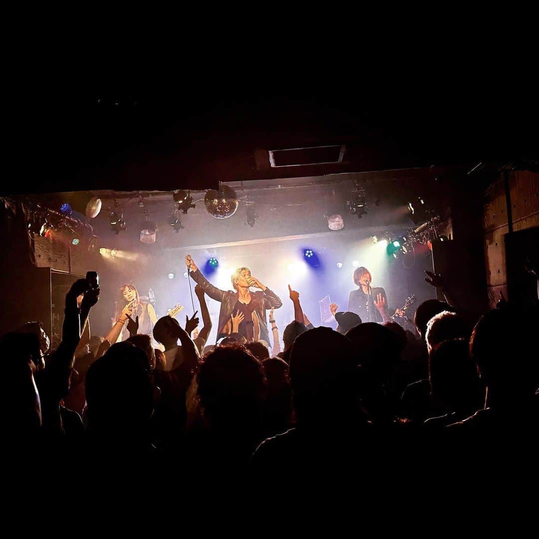 渡邊一丘のインスタグラム：「LIVE HOUSE J 30th Anniversary "MIDNIGHT RAMBLER" with G-FREAK FACTORY Mr.Fin and Jake  すごくよい夜でした！ G-FREAK FACTORYの演奏のストイックさで目が冴えました！ 長野が好きです。」