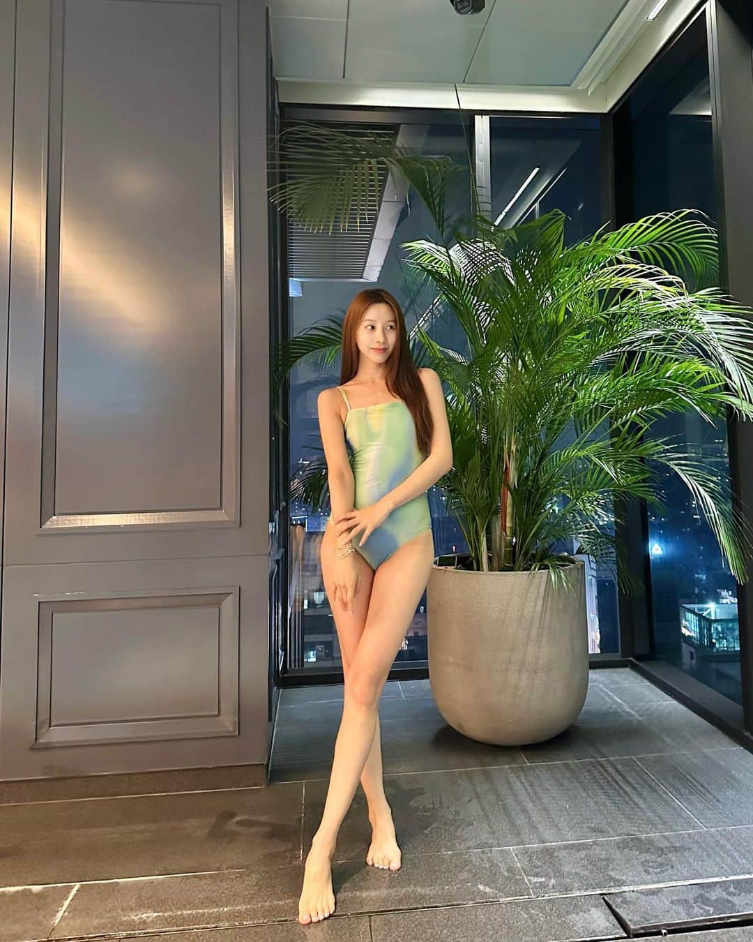 のインスタグラム：「수영장 참 좋아해😆」