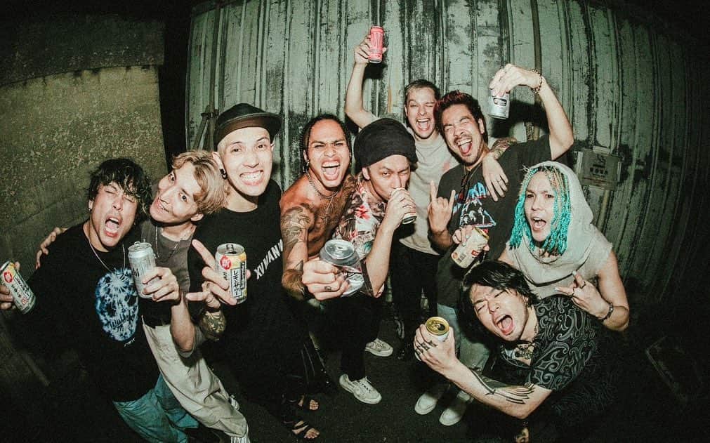 Crossfaithさんのインスタグラム写真 - (CrossfaithInstagram)「08.19-20 「“RE:ADMISSION” LIVE HOUSE TOUR 2023」 at SOUND SHOWER ark Shimizu & KOFU Conviction   Thank you so much @coldrain_official 🤜💥🤛  Photo by @yamada_mphoto」8月20日 23時29分 - crossfaithjapan