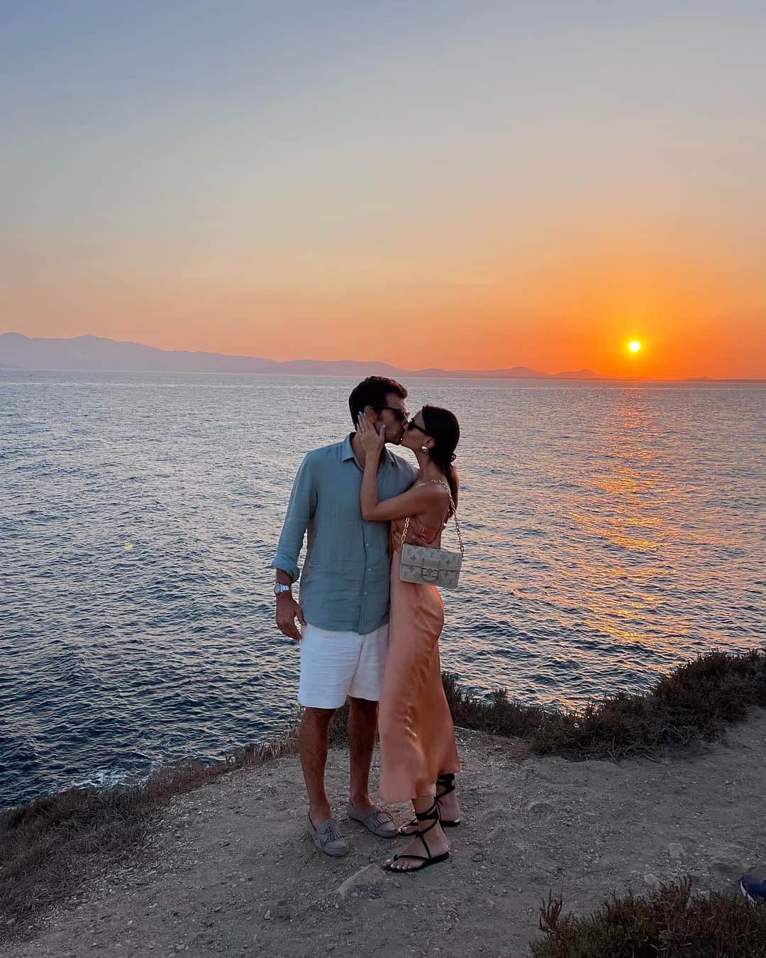Zina Charkopliaさんのインスタグラム写真 - (Zina CharkopliaInstagram)「Chasing sunsets in Naxos #Naxos #Sunset #Greece #Love #Island」8月20日 16時33分 - zinafashionvibe