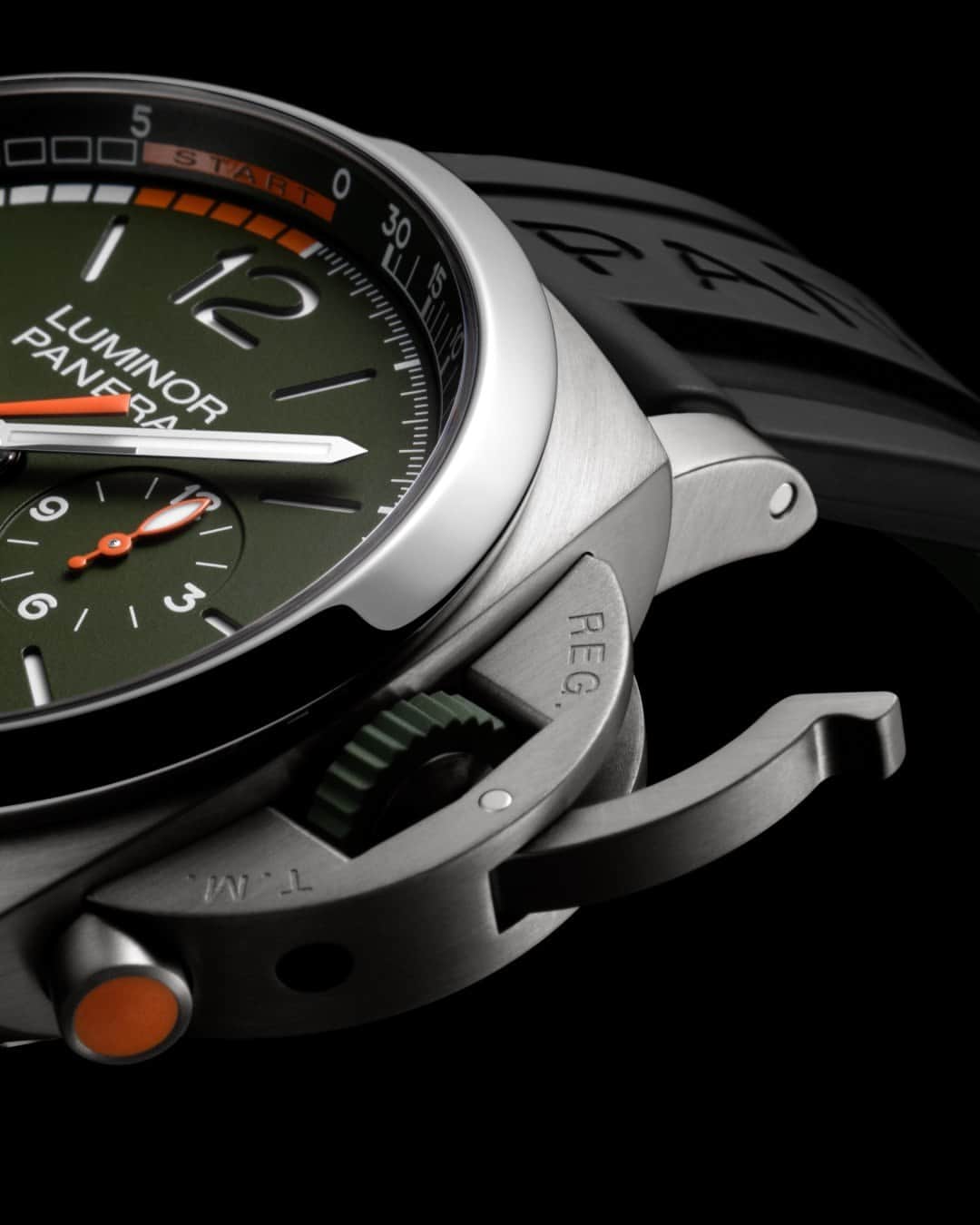 のインスタグラム：「To celebrate the special link with the world of the sea, we're thrilled to introduce the new Luminor Chrono Regatta #PAM1299, featuring a function specifically associated with the world of sailing: the Regatta countdown function for the start of the race.  #Panerai #PaneraiLuminor #PaneraiWatch #LuminorMarina #Sailing」