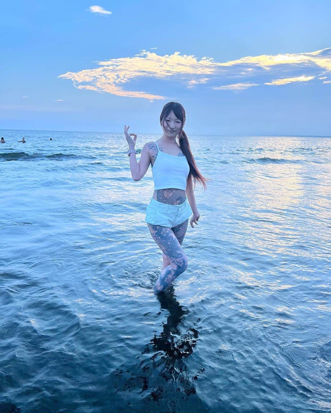 松田ゆう姫のインスタグラム：「今年の初海で学校行ってるから一番遊んでない夏 夏を楽しんだ最高  #江ノ島」