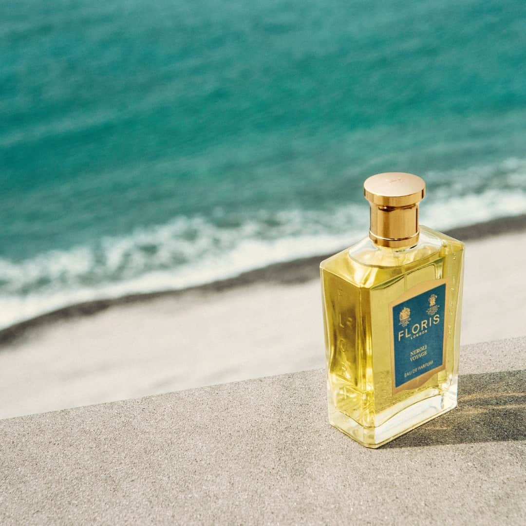 フローリスのインスタグラム：「Dive deeper into the world of Neroli Voyage online now and discover the enlightening inspiration behind the delicious Eau de Parfum.  #FlorisLondon #NeroliVoyage #OrangeBlossom」