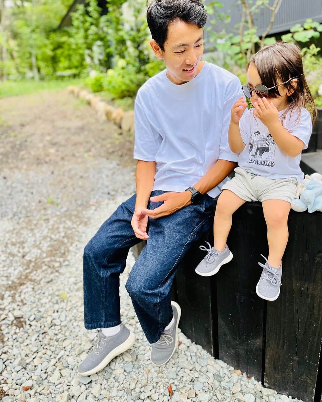 渡部暁斗のインスタグラム：「子供と一緒に @allbirds 👟🕊️🌏 #おそろバーズ  #allbirds」