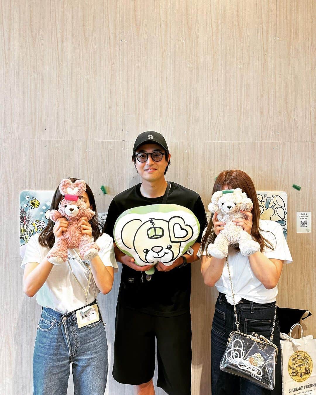 時任勇気のインスタグラム：「久しぶりに友達姉妹に会いに行ったらぬいぐるみになってた🧸笑」