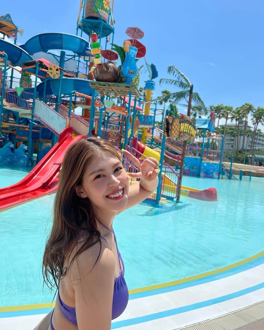 吉岡久美子さんのインスタグラム写真 - (吉岡久美子Instagram)「、 今日もやばいくらい 暑かったね〜🥹🌈！！  東京から大阪に帰ってきてんけど 天気良すぎて暑すぎてびっくり😂  今週はほぼ毎日大阪でライブあります！ 会いにきてください✨  詳細はストーリーや Twitter改め、Xをご覧ください！  まだまだプールとか行きたいな🤸💙 、 、 、 、 #ビキニ #ビーチ #水着 #ビキニ女子 #ビキニギャル #ビキニガール #ビキニ水着 #海 #海コーデ #海が好き #インスタ女子 #ロングヘア #夏 #ビジョビ #美女 #美容 #プール #ナガシマジャンボ海水プール #ナガシマスパーランド」8月20日 18時18分 - kuunyaaan
