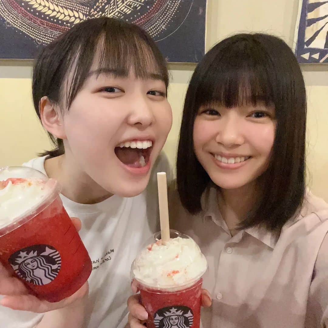 のインスタグラム：「心結とずっと飲みたかったスイカフラペチーノを飲みに行きました🍉⁡ ⁡⁡ ⁡⁡最近ずっと話していて、⁡ ⁡二人でいるとほんとにほんとに⁡ ⁡あっという間で、⁡ ⁡帰りたくない～⁡ ⁡ってなるんです笑笑笑笑笑笑⁡ ⁡⁡ ⁡はやくまたあいたいねーーー⁡」