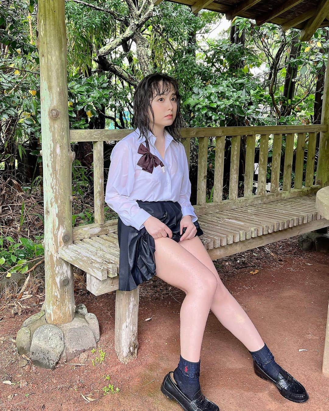 前田美里のインスタグラム：「濡れた制服。 . . #制服 #雑誌  #グラビア #写真集 #記憶の雫 #講談社 #グラビアアイドル  #アイドル #水着  #被写体 #ファインダー越しの私の世界 #写真好きな人と繋がりたい  #写真 #ヲタク #櫻坂46 #欅坂46 #日向坂46 #フォロー #フォロワー募集中 #gravure #idol #japanesegirl #follow #followme #좋아요 #팔로우미 #팔로미 #오오티디 #화보」