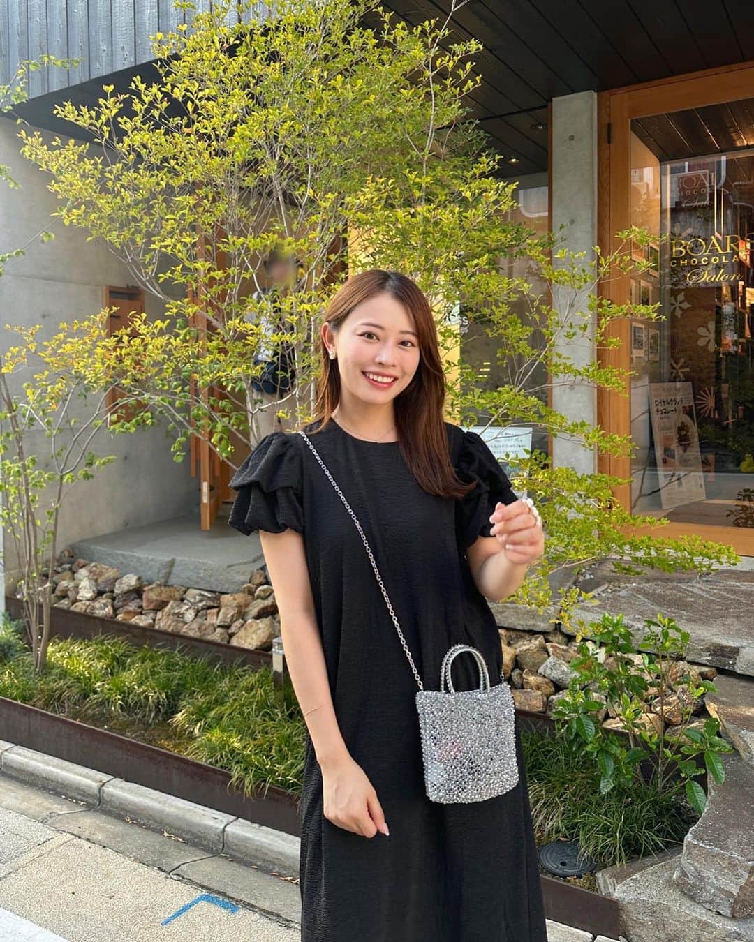 高木由梨奈のインスタグラム：「珍しく前髪流しスタイル🌻 美容院に行けてなくて伸びちゃった🤣 夏は楽ちん♡」