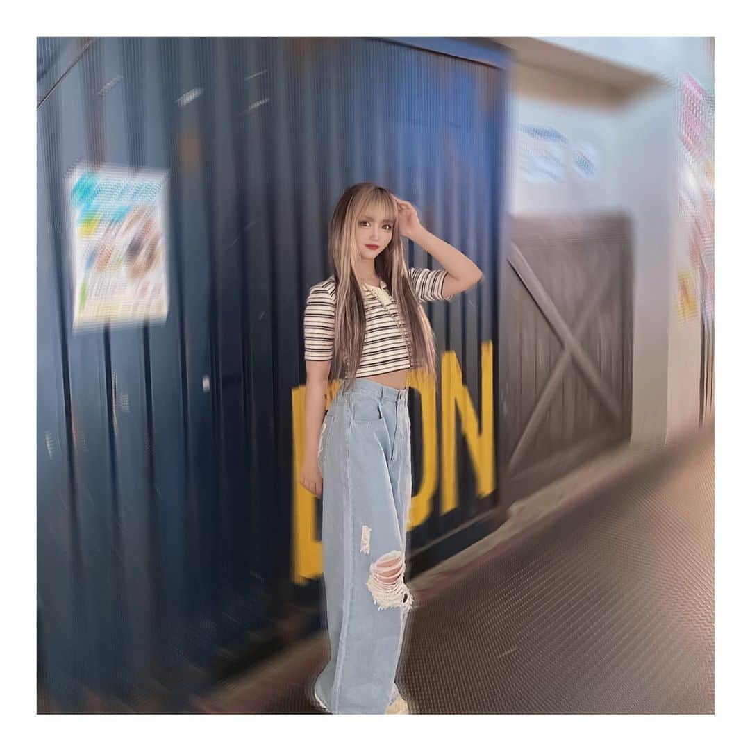 りせりさんのインスタグラム写真 - (りせりInstagram)「🤍 今日の私服 🤍 ⁡ ⁡ ⁡ @asknowasplus さんの洋服💫 最近ボトムスはブカブカなデザインが好き🫰🏻 ⁡ おしりのロゴも可愛いし、ウエストも細見えするから愛用決定すぎる🥹💗 ⁡ ⁡(( ちなみにドンキwww ))  ⁡ #ボトムス #可愛い #お洒落 @rsr_0717  #ボトムス #可愛い #お洒落 #ファッション #コーディネート #デザイン #おすすめ #夏 #お出かけ #ショッピング #bottom #cute #fashion #coordinate #design #summer #shopping #gal #instagram #instagood」8月20日 18時53分 - rsr_0717