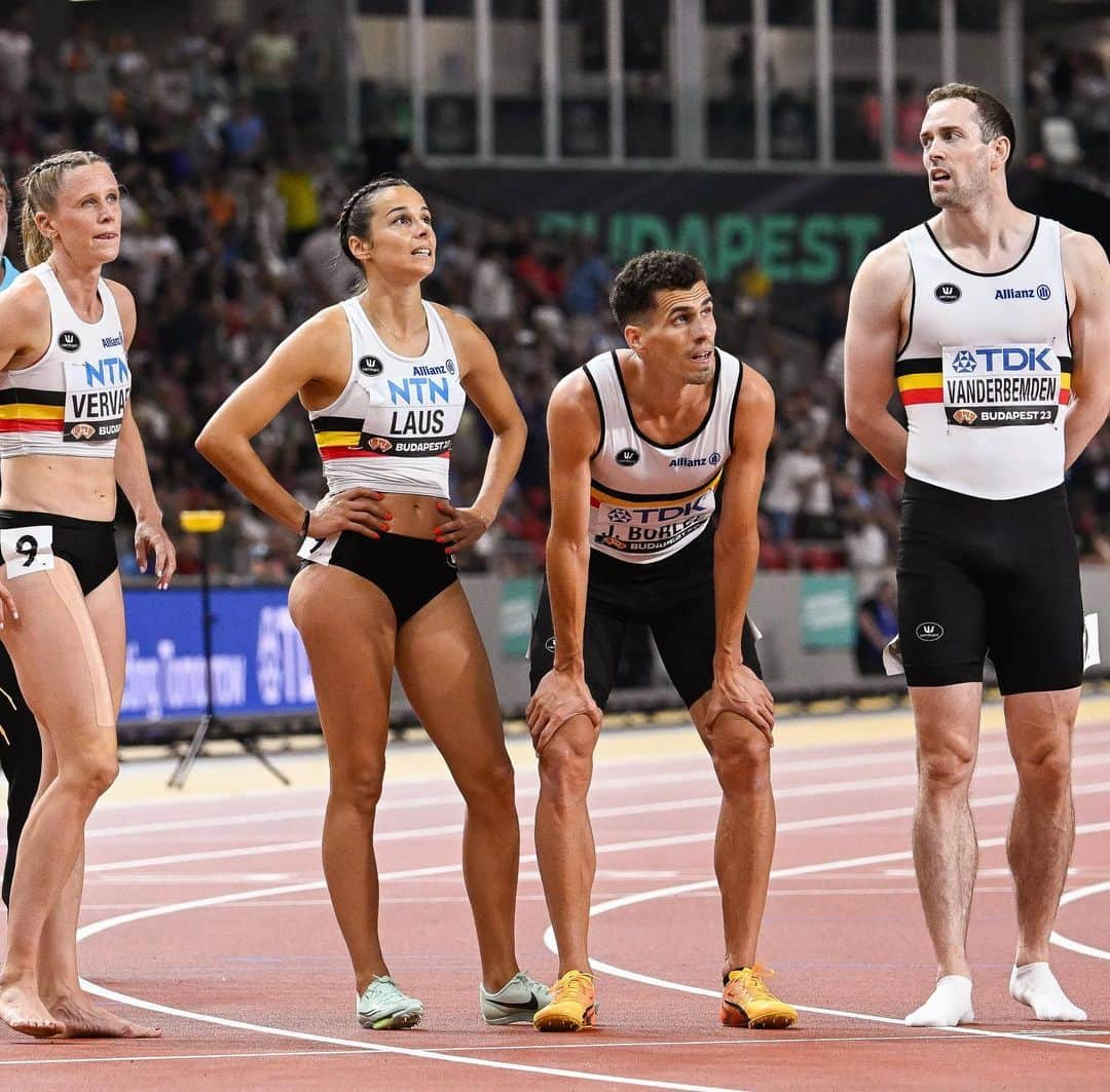 Camille LAUSのインスタグラム：「5th in the world with the mixed relay  🖤💛❤️  ©️ @photonewsbelgium @peterdevoecht」