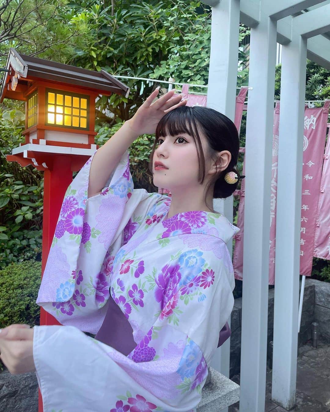 金丸紗希のインスタグラム：「次のライブは23日！東京タワーでライブです！ 会いに来てね！ぜったいね！やくそく！  浴衣チェキ会来てくれた方ありがとう〜！ やっとみんなと一緒に夏楽しめたね(* 'ᵕ' ) 今年の浴衣は可愛い感じのものを選びました！ 小さい頃から可愛いものを選ぶことは少なかったんだけど皆に可愛い姿を見せたくて勇気出したんだ〜 沢山可愛いって言って貰えて満足ですおなかいっぱい！ はじめましての人勇気を出して会いに来てくれてありがとう！アイドルライブも良かったら遊びに来てね！チェキ会が好きだよ〜って人は毎月やるぽいから月1は必ず来るんだぞ！！ いつも会いに来てくれる方！今日も幸せをくれてありがとう！普段とは違う私を楽しんでもらえたかな？私のために浴衣や甚平を来てきてくれたり、私の好きな食べ物とかプレゼントを用意してくれてたり…愛が沢山で幸せだったよ！本当に嬉しい気持ちでいっぱい！  いつか一緒に花火見れたりお祭り楽しめたり出来たらいいな〜まだまだ夏は長いからね！私に付いてきてね！ 一緒に駆け抜けようね〜」