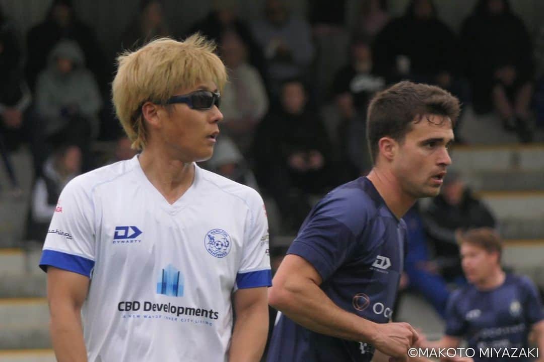 のインスタグラム：「.  皆さま、こんばんは。  松本スタッフです。  ニュージーランド・サッカーリーグ、古巣であるオークランド・シティFCとの試合は0-2で敗戦しました。  スタメン出場した松本ですが、勝利を掴み取ることができず、悔しい結果となりました。  応援いただいた皆さま、本当にありがとうございました。  次の試合に向けて、また良い準備をしてもらえればと思います🔥  引き続き応援よろしくお願い致します。  #松本光平 #サッカー #ニュージーランド #ハミルトン #ONECLIP #NZ #Football #HamiltonWanderers #ニュージーランドサッカーリーグ  ◾️個人スポンサー  【メンズルシアクリニック】 @mensluciaclinic.pr   【ルシアクリニック】 @luciaclinic.pr   【Venture Lab.株式会社】 @venture_lab.group   【株式会社ディープサンクス】 @deep.thanks   【Studio Le Temps】 @studioletemps_iyagi   【医療法人社団 西宮回生病院】 @hmw_group  【JPEC】 @jpec.official   【ジェイペック鍼灸整骨院】 @jpec.medical   【美骨鍼灸サロンLucia】 @bikotsusalon.lucia   【友廣聡】 @satoc3104   【株式会社ミヒロL.C.P】  【応援隊長 木村】  【増本整形外科クリニック】 @masumoto_seikei   ◾️個人サポート 【ADAPTインソール】 @adapt_sdys   【EAUDVIEスポーツサングラス】 @sunglass_eaudevie   【株式会社プレシャスケア】 @w.fujiwara   【株式会社FIXIT】 @fixit.japan   【株式会社クーバー・コーチング・ジャパン】 @coerver.japan   【株式会社アプロフランチャイズシステム】 @manabu_kawai   【erable creation】 @erable_creation   【株式会社ケイズネッツ プリント】 @ks_nets」