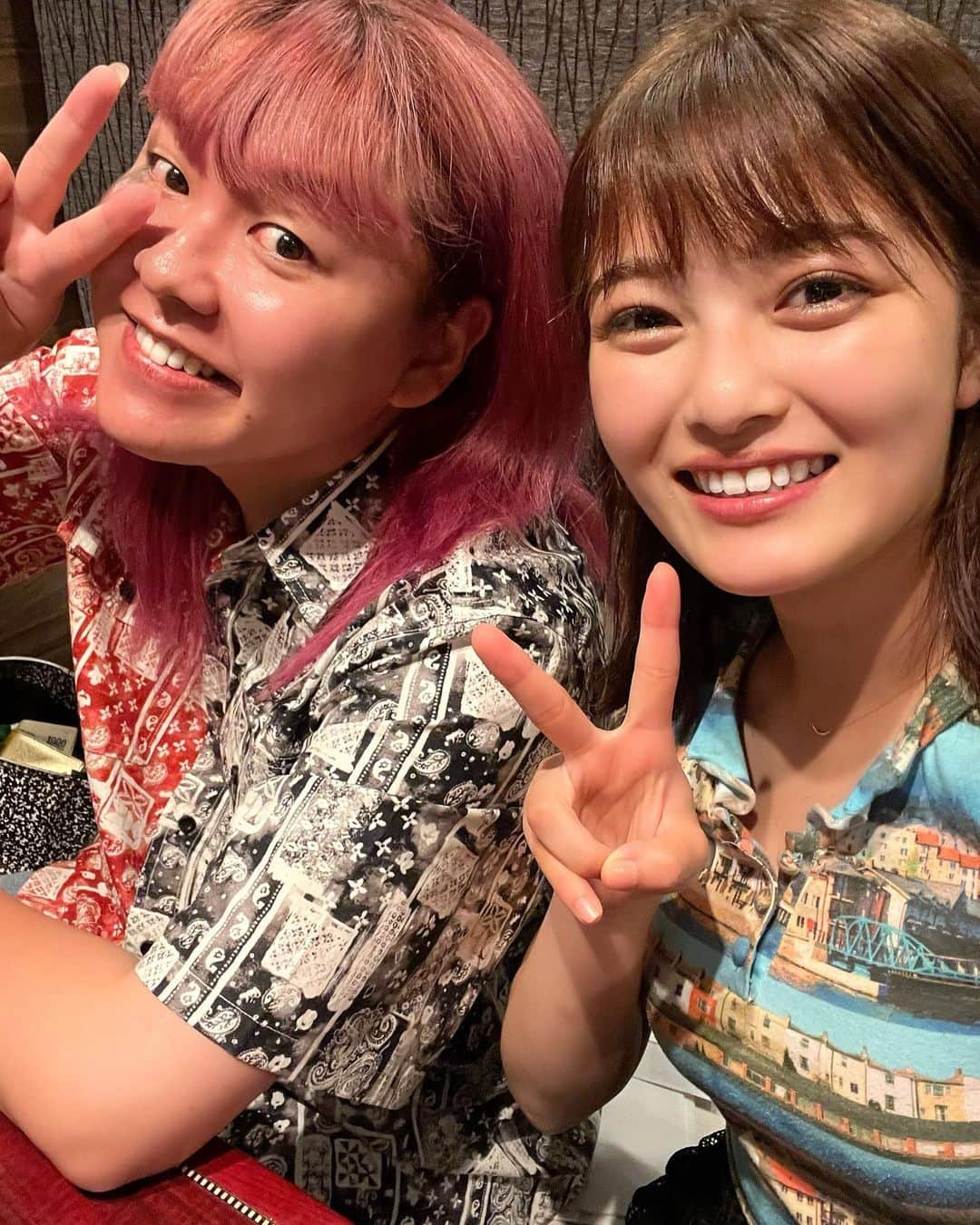 井上咲楽のインスタグラム：「ぺえさんが、100キロお疲れ様！とご飯に連れて行ってくれました🥰🥰  ご飯、何も言わなくても大盛りを頼んでくれていました。 ご飯の終盤「おいしい〜っ」のリアクションが悪かったのでテレビのワイプと同じリアクションしろよ！と怒られました！笑  ぺえさんが100キロマラソンを観てくれていたら嬉しいな、もし見てくれているとしたら、何か伝わるものがあればいいなと思いながら走っていました。 終わってすぐに連絡もらって心から嬉しかったです！ ちゃんと見てくれているんだな〜と。  いつもありがとうございます😊」