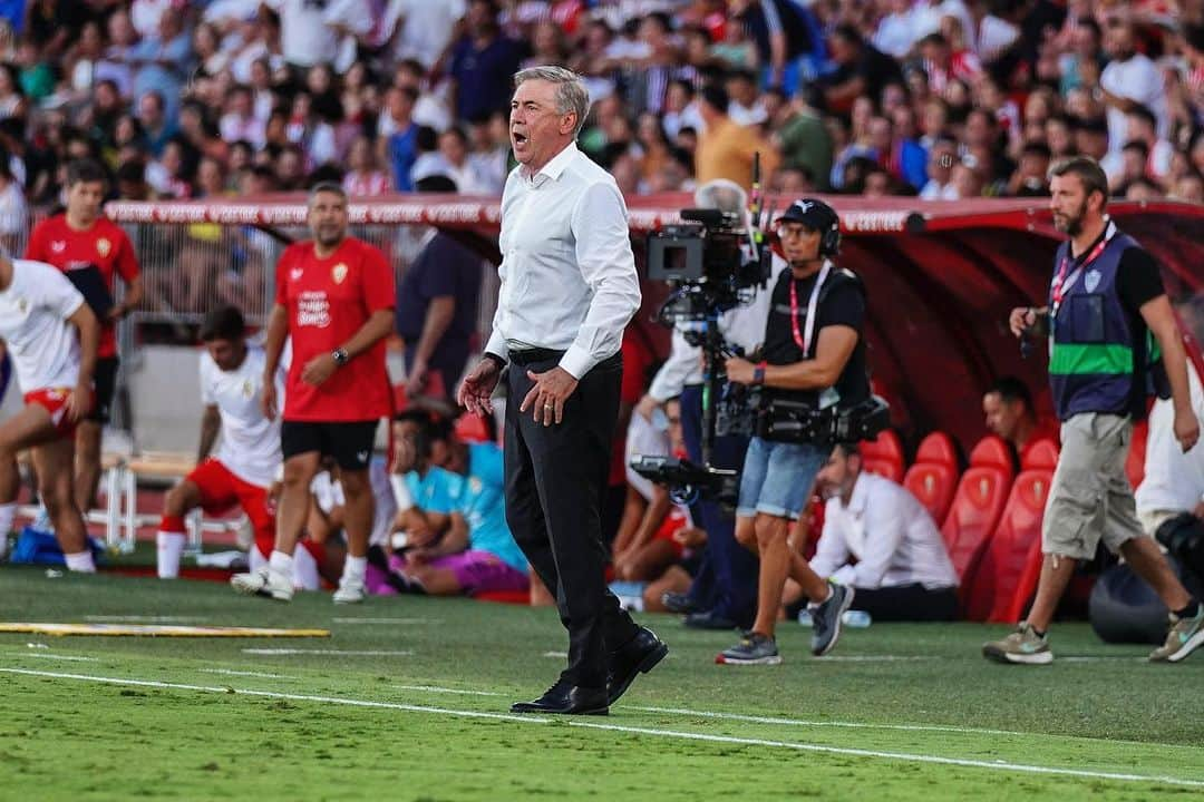 カルロ・アンチェロッティのインスタグラム：「Dos partidos, dos victorias. Buen trabajo y compromiso de todos. #HalaMadrid」