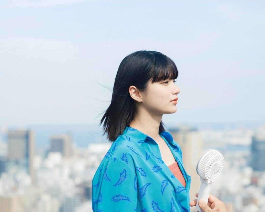 蒔田彩珠さんのインスタグラム写真 - (蒔田彩珠Instagram)「☺︎︎ こうしてようやく髪がなびくのです。  #わたしの一番最悪なともだち」8月20日 19時29分 - makita_aju