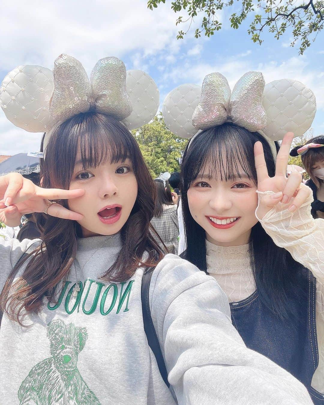宮里莉羅のインスタグラム：「春だけどりらなるディズニーした日🐭 めちゃたのしかった︎︎^_ｰ ☆🐻🐣  #ディズニー#ディズニーランド#ディズニー風景#ミニーカチューシャ#02년생 #follow#followme#f4f#likeforlike#follow4follow#fyp#instagood#japanesegirl#instalike#selfie#ootd」