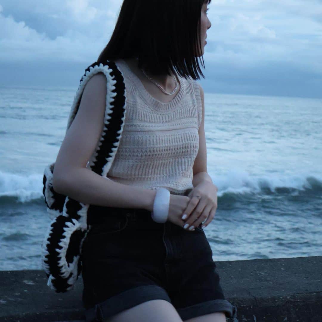 桜井えまさんのインスタグラム写真 - (桜井えまInstagram)「☺︎  おでかけ🚗³₃   #sea  #07  #fjk  #15th  #おでかけ  #シンプルコーデ   #えまのすきふく」8月20日 19時34分 - emma_sakurai_official