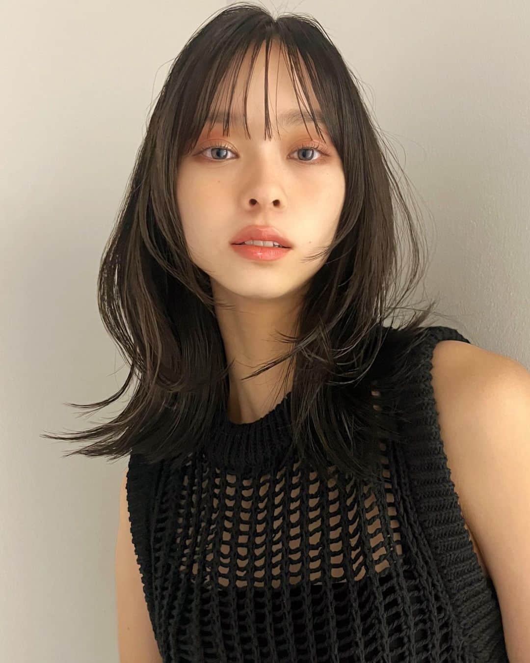 金田和樹のインスタグラム：「early autumn マロンベージュ♡ ミディアムレイヤー人気です😊」