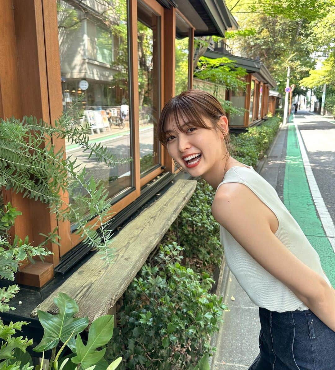 松元絵里花さんのインスタグラム写真 - (松元絵里花Instagram)「* 地元の友達に会って、 ずーーっと笑ってた日（笑） 頻繁には会えてないけど、 久々に会って近況報告が止まらないのも 楽しいよね😜 あ〜花火したいな〜 暑すぎて、夏らしいこと 全然出来てない気がする🙃 #여름#산책#불꽃놀이 #여름휴가#코디」8月20日 19時43分 - matsumoto_erika