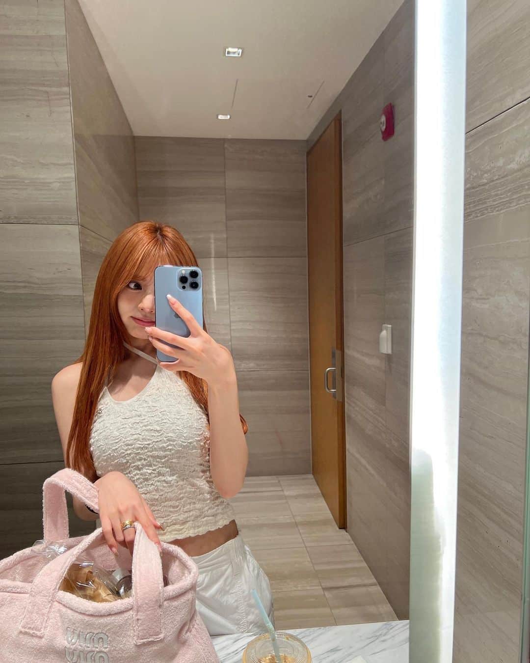 吉木千沙都（ちぃぽぽ）のインスタグラム：「ブロンド充分楽しんだので🦁🧡」