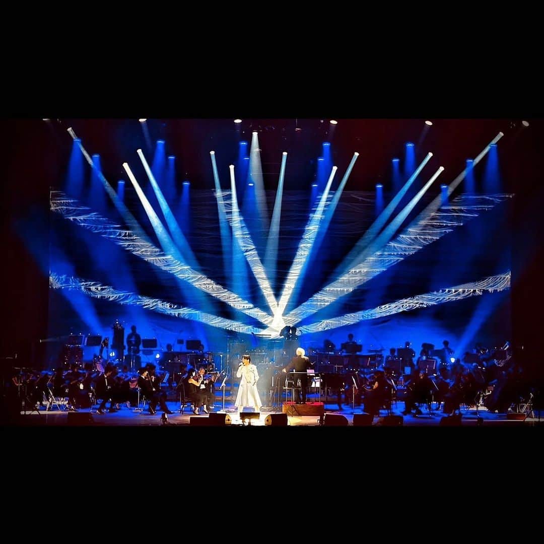 山崎育三郎のインスタグラム：「広島公演終演しました。  3年ぶりの広島、今日だけの特別な時間を過ごしました。  最高に楽しかった！！！！  ゲストの夢咲ねねさん、マエストロ栗田博文さん、ピアノ清野雄翔さん、コンサートマスター萩原合歓さん、そして大阪交響楽団の皆さん、素晴らしい演奏をありがとうございました。  次は、大阪フェスティバルホールでお待ちしてます。  #1936PRINCIPE」