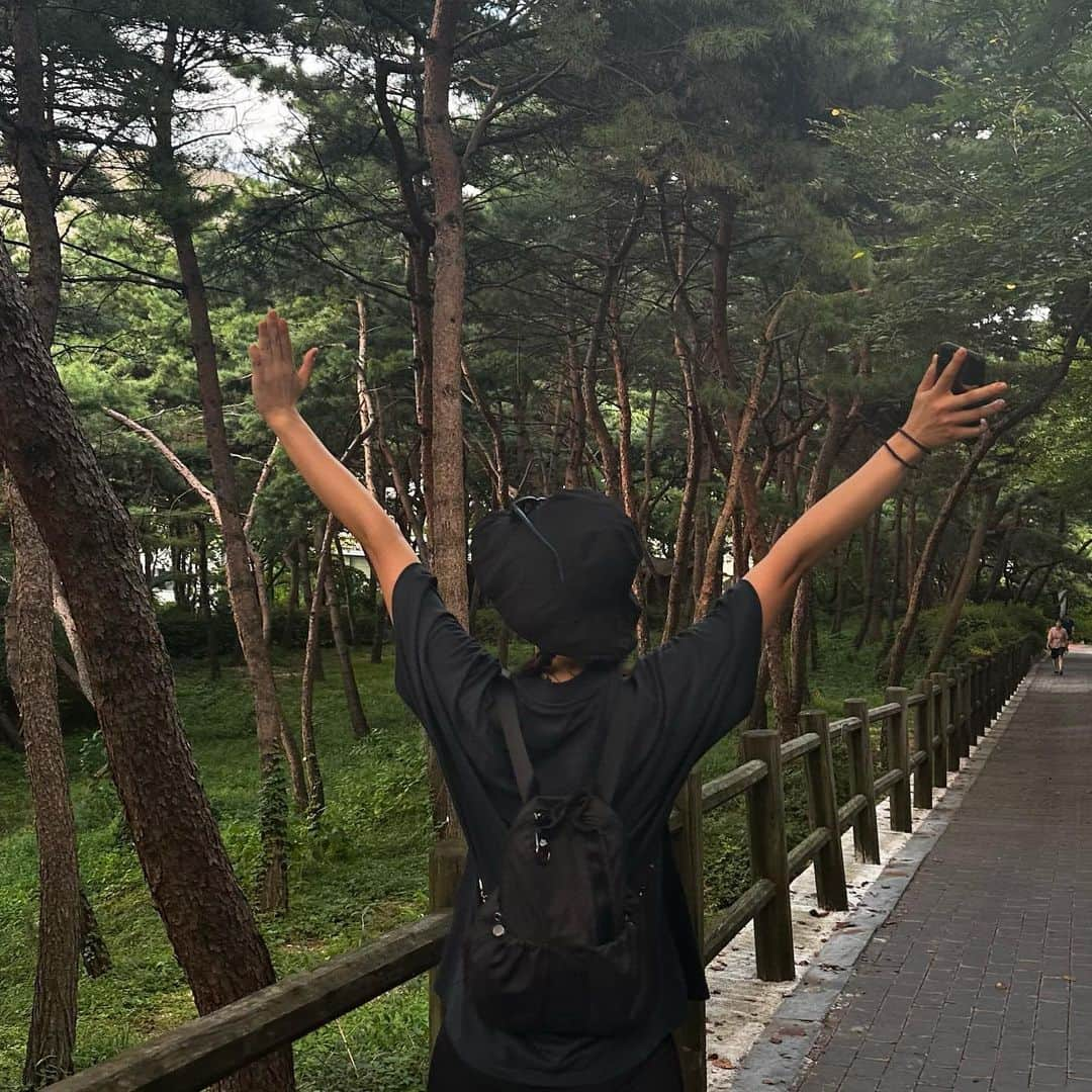 カン・ビョルさんのインスタグラム写真 - (カン・ビョルInstagram)「나는 자연인이다 🌿🌲(태닝 안했음…)」8月20日 20時22分 - kangstar89