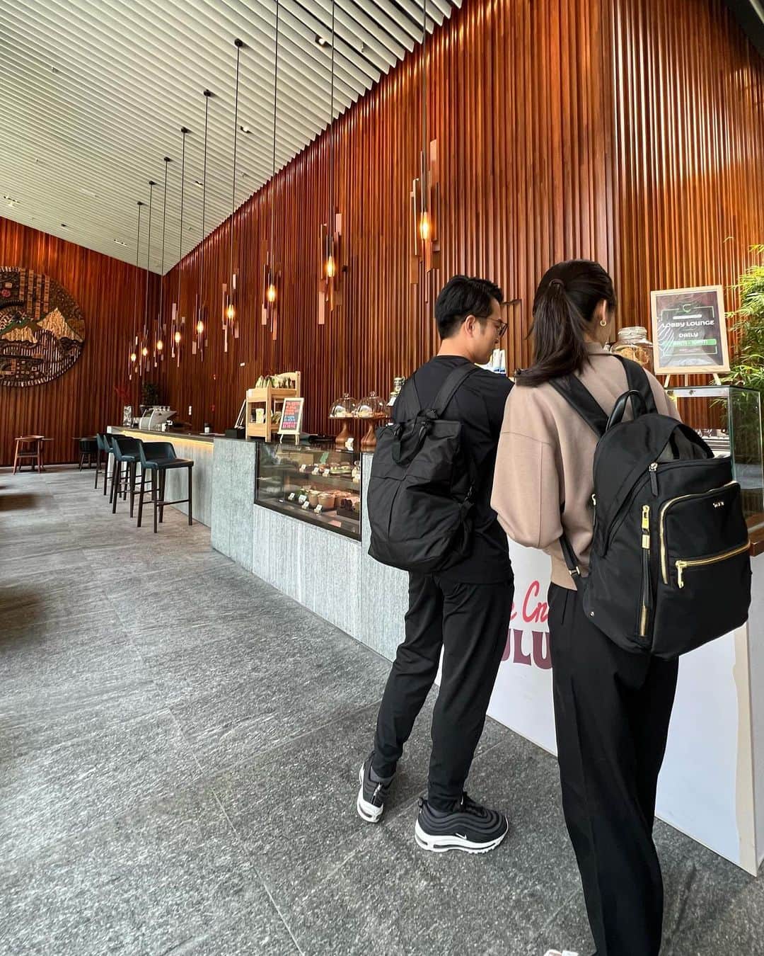 長沼南帆さんのインスタグラム写真 - (長沼南帆Instagram)「こんな兄いたら絶対楽しい！っていう姉の旦那さんと通常運転の姉👯‍♀️  ホテルが素敵すぎて、お昼寝沢山しちゃった☺️💜  #コタキナバル　#kotakinabalu #マレーシア　#マレーシア旅行 #マレーシア観光」8月20日 20時23分 - n_on_a_diet