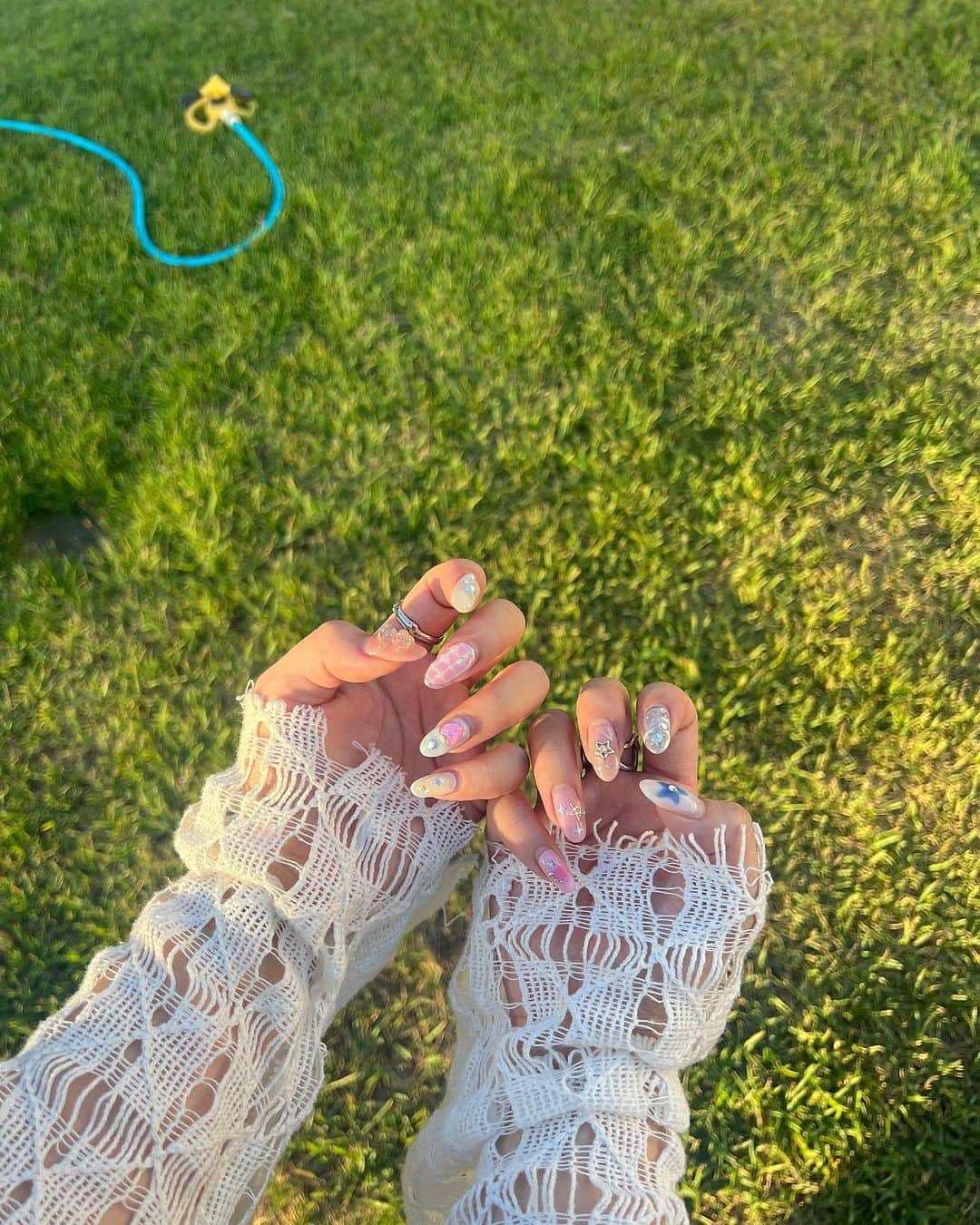 山下恵奈のインスタグラム：「めちゃかわネイル載せそびれすぎてもう次のネイルに変わってます、謝🙇🏻‍♀️  #えなめるネイル」