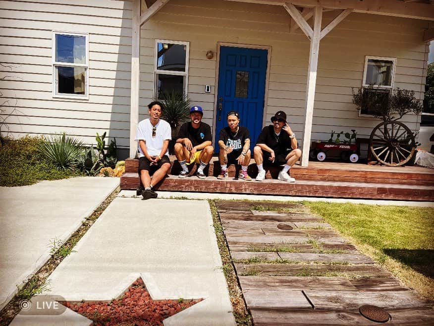 TEEDAさんのインスタグラム写真 - (TEEDAInstagram)「It was great time with my homies at Ueda in Nagano! We had a blast last night with lot of Ueda local kids!  We hope to see you next “toiro” And Big up “Kodama family”  1年振りに長野の上田市で毎年恒例の「toiro」ってイベントに@shinnosuke_rookiez と @big_kit_katとLIVEして来た！ 沢山の地元キッズ達とめっちゃ盛り上がって楽しかったー!  来年も楽しみにしてるよ！そして主催の兒玉ファミリーには凄くお世話になりましたー！ありがとう！！  #yellowblacktokyo_jpn #shinnosuke_rookiez  #sinobrown #kit #big_kit_kat #teeda #goldead #cafeandbarupmoat  #長野県 #上田市 @goldead.s.i.n.o @yousoul19 @yasu.rsft @k.erikoko」8月20日 20時54分 - teeda_bo