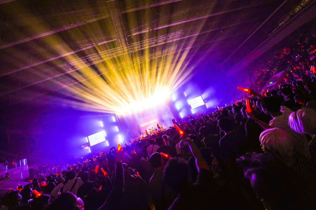 のインスタグラム：「⁡ ⁡【Impactnation Japan Festival 2023】⁡ ⁡⁡ ⁡2023.07.29 Istora GBK Jakarta⁡ ⁡⁡ ⁡初めましてのインドネシア！🇮🇩⁡ ⁡凄まじい熱狂でした！⁡ ⁡⁡ ⁡Terima kasih kepada semua orang di Indonesia atas partisipasi yang luar biasa!🔥⁡ ⁡⁡ ⁡⁡photo by @akaikai_69 ⁡ ⁡⁡ ⁡⁡⁡ ⁡#impactnationjapanfestival ⁡#indonesia⁡ ⁡#KANABOON ⁡⁡#インドネシア」