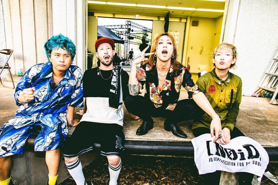 青木カズローのインスタグラム：「SUPER BEAVER、長崎ライブ殺影完了。 #写殺」