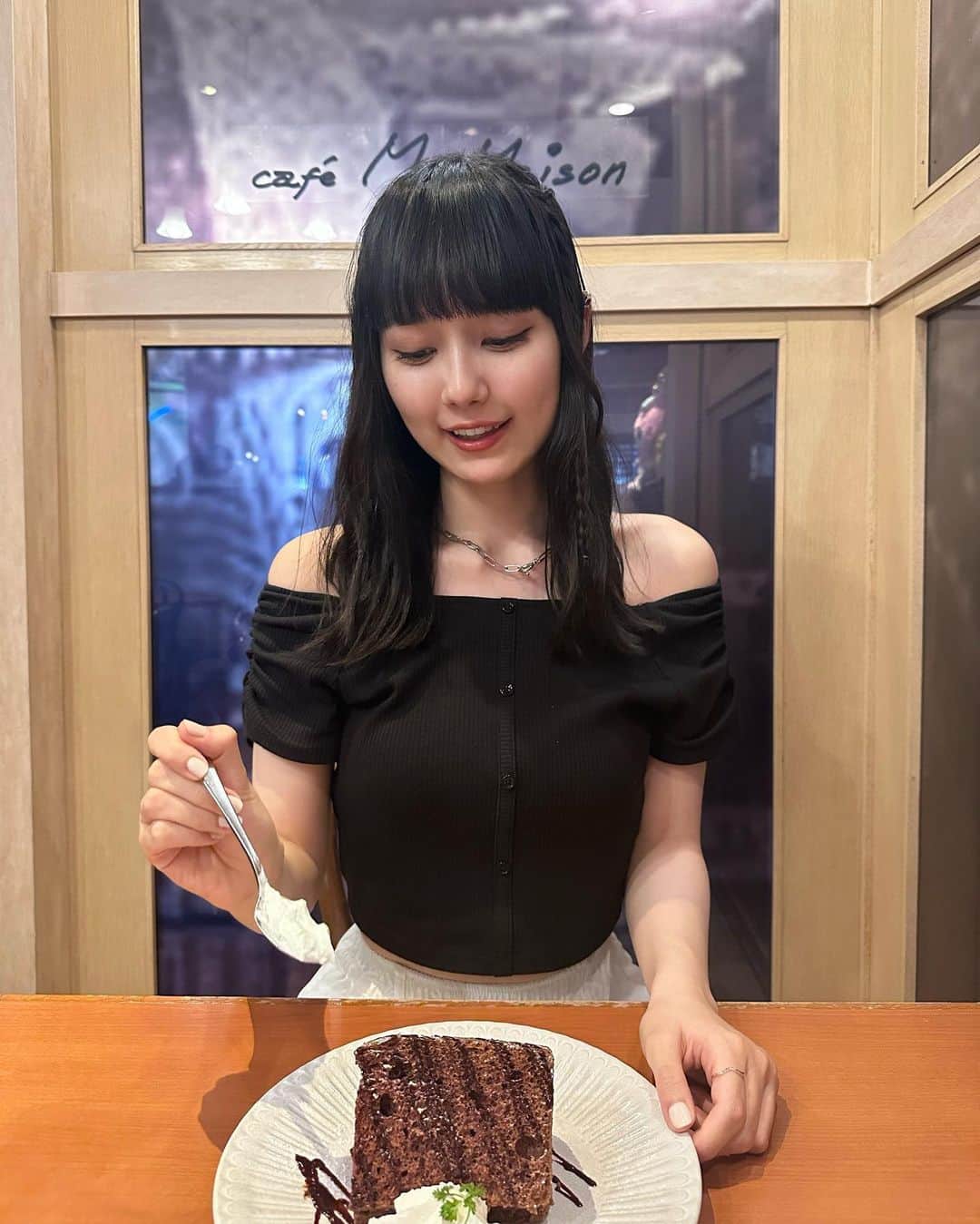 松本恵莉紗のインスタグラム：「シフォンケーキ食べました😋🍴」