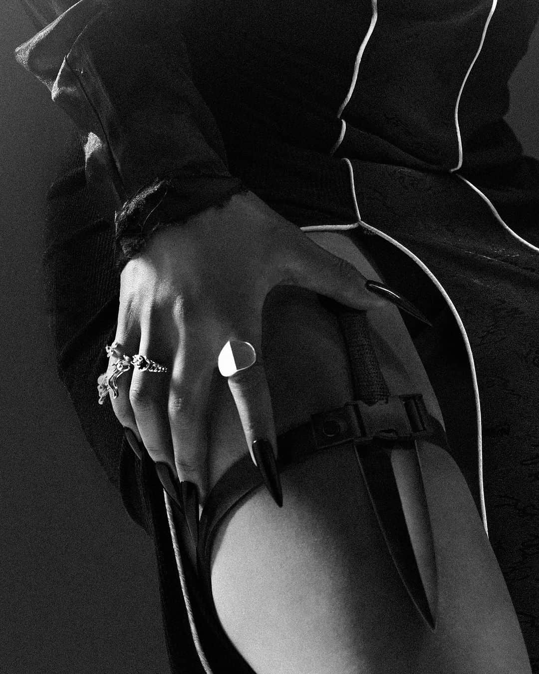 Hirotaka Jewelryのインスタグラム：「FIERCE @jackiebuntan wears the silver “Equinox” Pyramid Ring for @numero_netherlands cover story.  Styling by @jeanalina Photography by @jackwaterlotstudio」