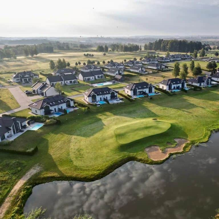 ヘイキ・コバライネンさんのインスタグラム写真 - (ヘイキ・コバライネンInstagram)「Fantastic weekend @sandvalleygolfresort in Poland! 13th edition of Heikki Kovalainen Open golf tournament on Saturday, the course is in perfect shape 😊   #sandvalleygolfresort #macadegolf  📸 @michaljedrzejewskiphotographer」8月20日 21時26分 - heikkikovalainen