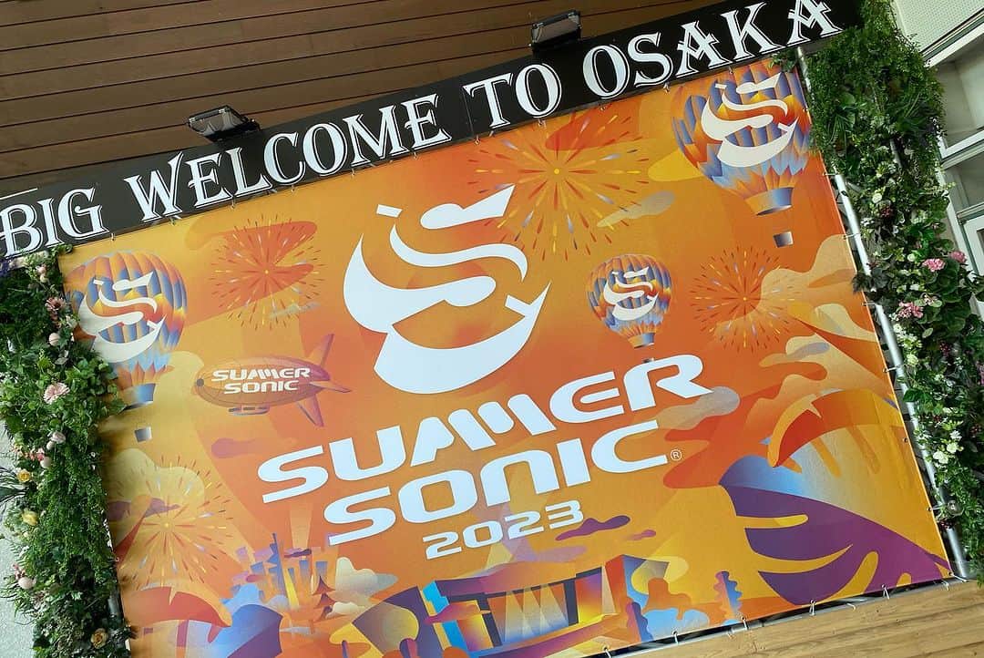 後関好宏さんのインスタグラム写真 - (後関好宏Instagram)「灼熱のサマソニ大阪ありがとう御座いました！！ 引き続きsumikaの夏フェス宜しくお願いします。  #sumika #サマソニ大阪 #summersonic」8月20日 21時33分 - gosekky