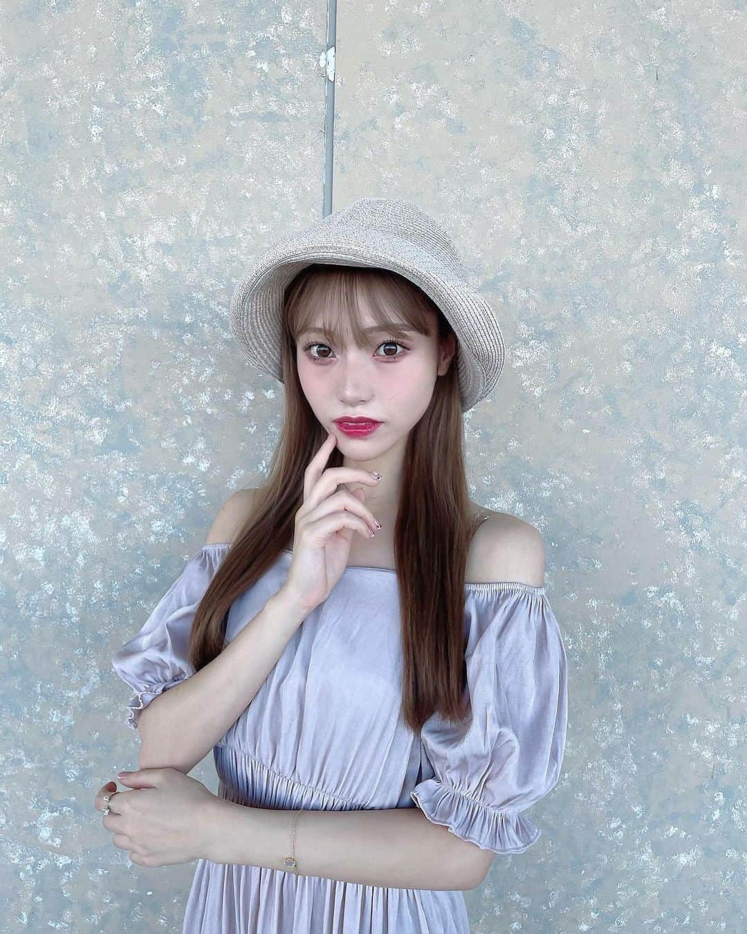 川越紗彩のインスタグラム：「・  今日の私服👒🩰 暑い中ありがとうございました🥹   #ngt48  #おしゃべり会  #私服  #ootd  #code  #麦わら帽子  #オフショル  #オフショルワンピ」