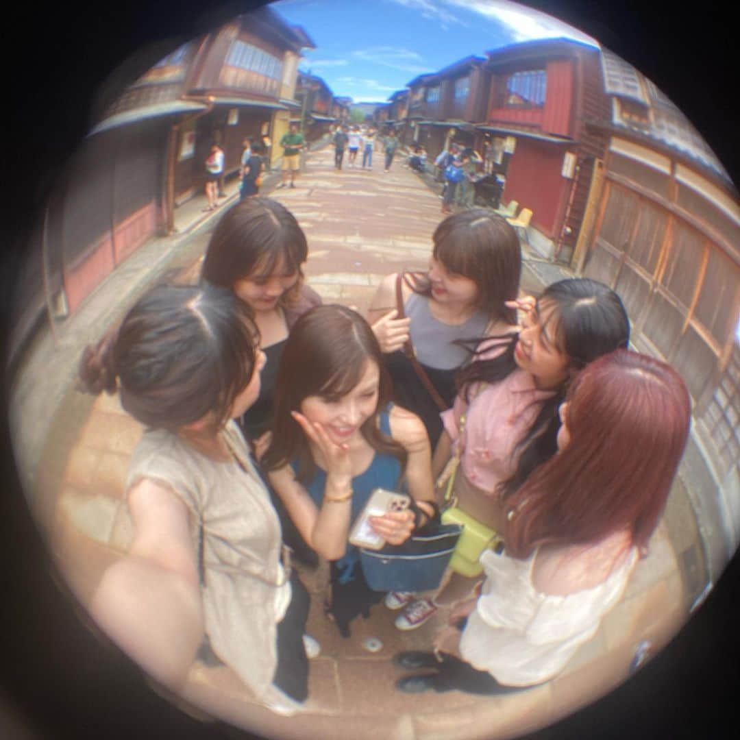 蘂さんのインスタグラム写真 - (蘂Instagram)「金沢旅行2日目はとにかく笑ってとにかく食べてとにかく暑くて死にそうでした✌🏻😋」8月20日 21時47分 - zui____chan