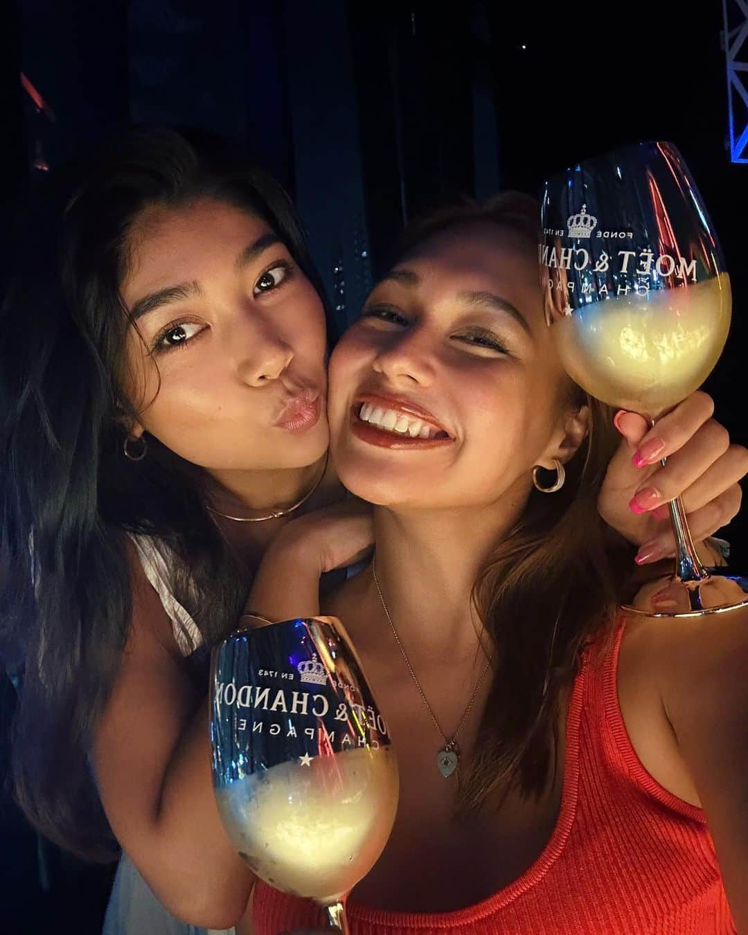 吉川プリアンカさんのインスタグラム写真 - (吉川プリアンカInstagram)「Cheers to the people who love us, the losers who lost us, and the lucky ones who get to meet us 🥂  RAISE×MOËT & CHANDON コラボレーションイベントにgordaと遊びに行ってきたよ〜〜 2人でお出かけするの久しぶりで、とっても心地よかった🤍  イベントは9月中旬までレイズで開催✨  この夏パーティ🪅するにはぴったりだね。レイズで見かけたら気軽に声かけてね笑  #RAISExMoetChandon #モエシャンドン #Sponsored #DrinkResponsibly #champaign #party #summerparty #nightout #girlsnightout #clubbing #tokyo #ginza #シャンパン #銀座 #女子会 #パーティ」8月20日 21時56分 - priyankayoshikawa